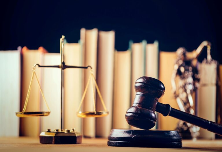 Odpowiedzialność karna za złamanie zakazu prowadzenia pojazdów – art. 244 k.k.